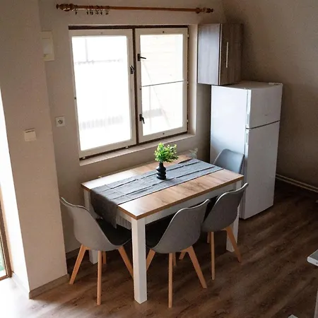 Mendi Apartment Sturovo