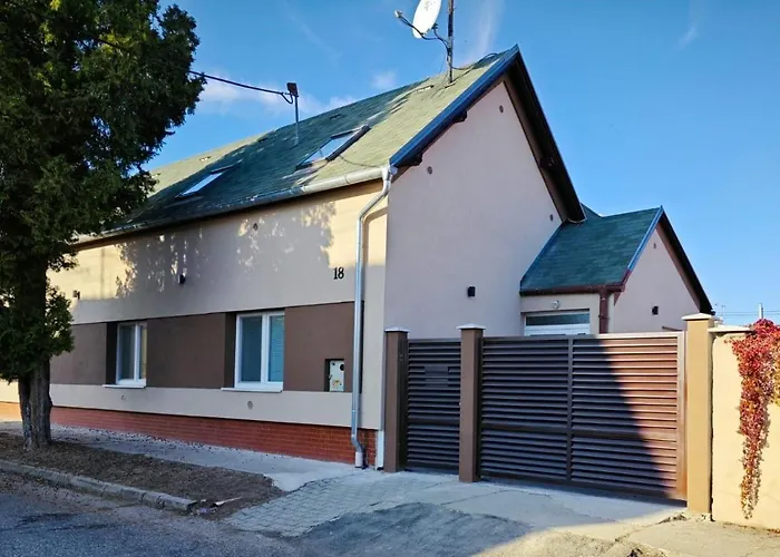 Appartamento Mendi Štúrovo